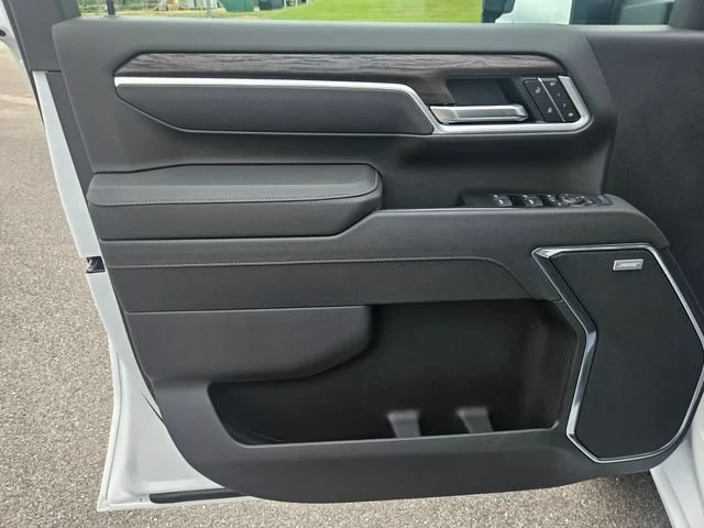 New 2026 Summit White GMC SLT image 10