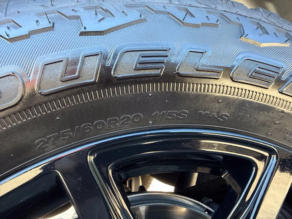 Used 2025 Sterling Metallic GMC Elevation image 31