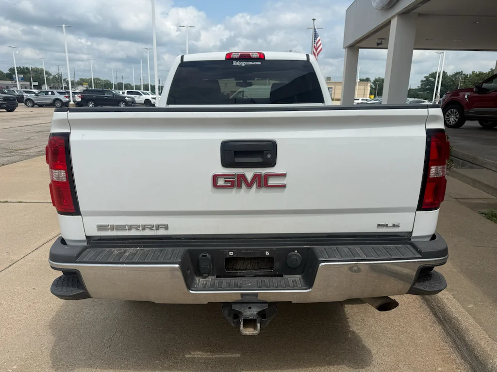 Used 2017 Summit White GMC SLE image 11