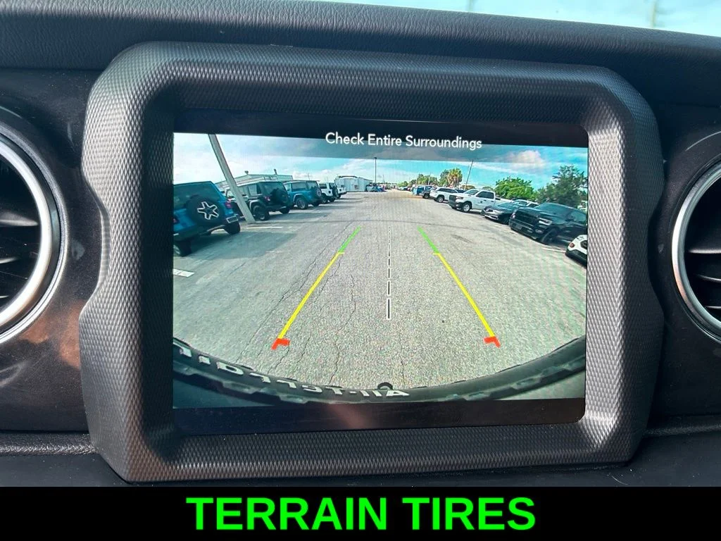 Used 2022 Gray Jeep Unlimited Rubicon 392 image 16