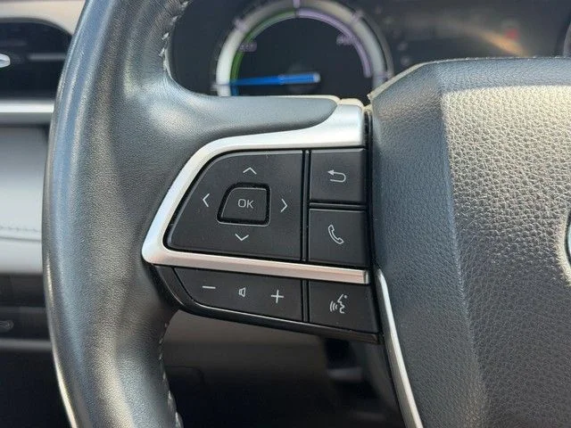 Used 2022 Gray Toyota XLE image 16