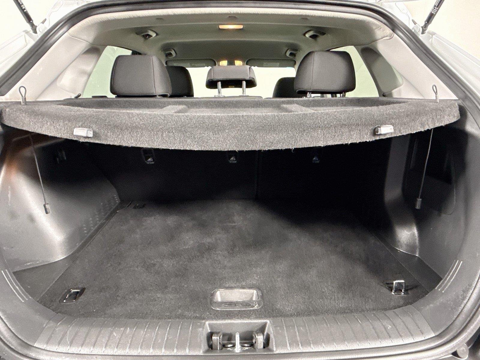 Used 2019 Chalk White Hyundai SEL image 33