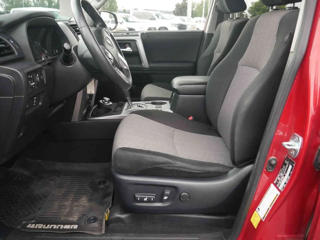Used 2020 Red Toyota SR5 image 27