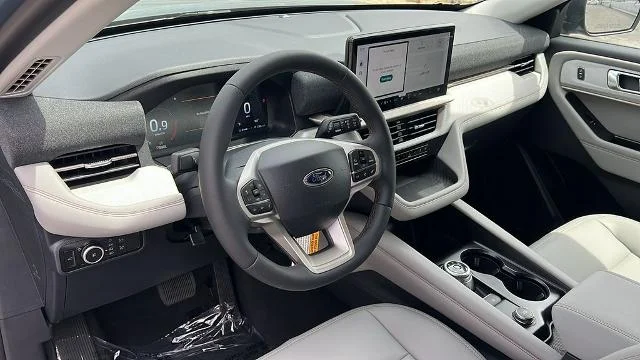 New 2026 Vapor Blue Metallic Ford Active image 35