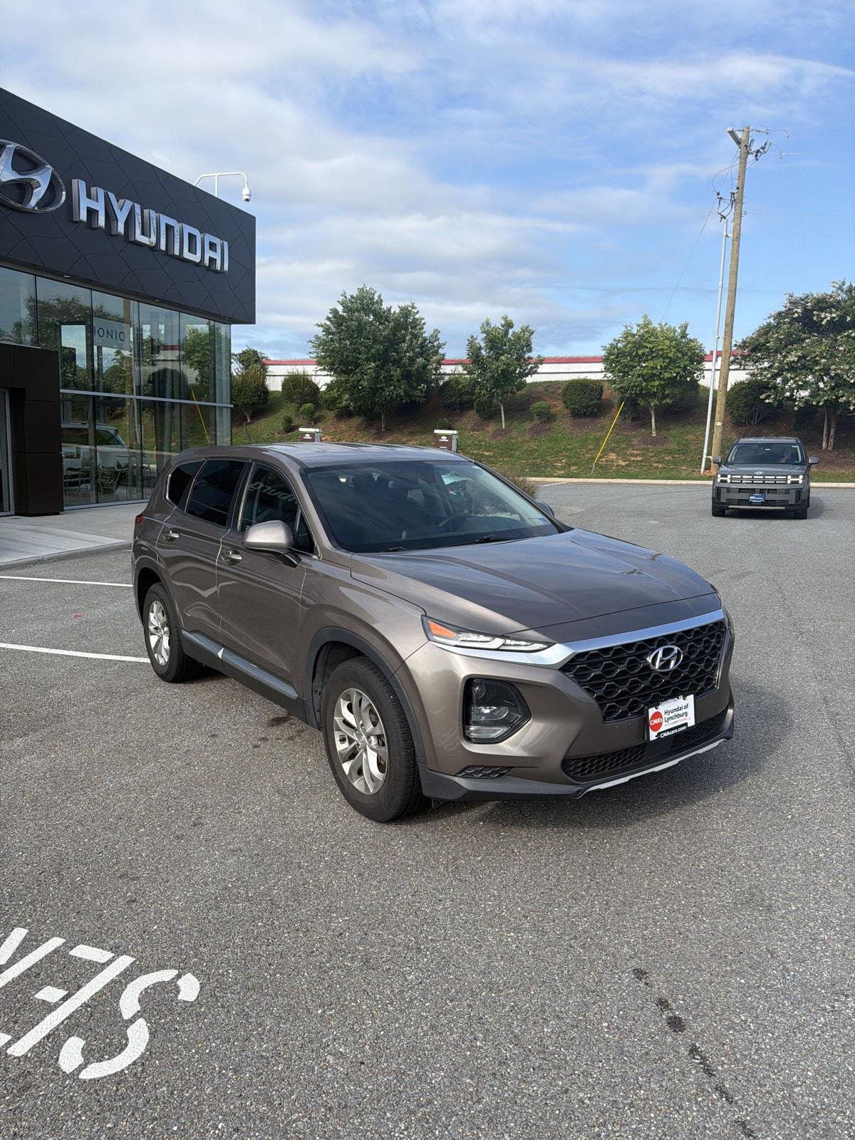 Used 2019 Earthy Bronze Hyundai SE image 4