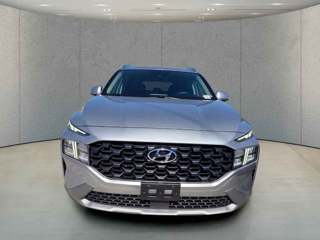 Used 2023 Silver Hyundai SEL image 8