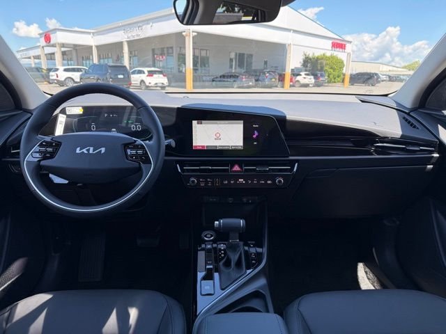 New 2026 Snow White Pearl Kia EX image 17