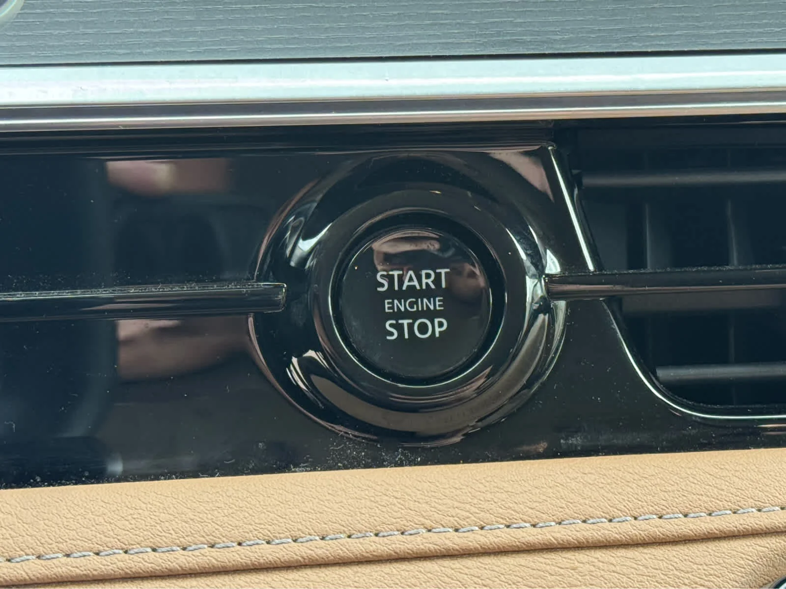 2025 INFINITI QX80 Sensory 4WD - Photo 19