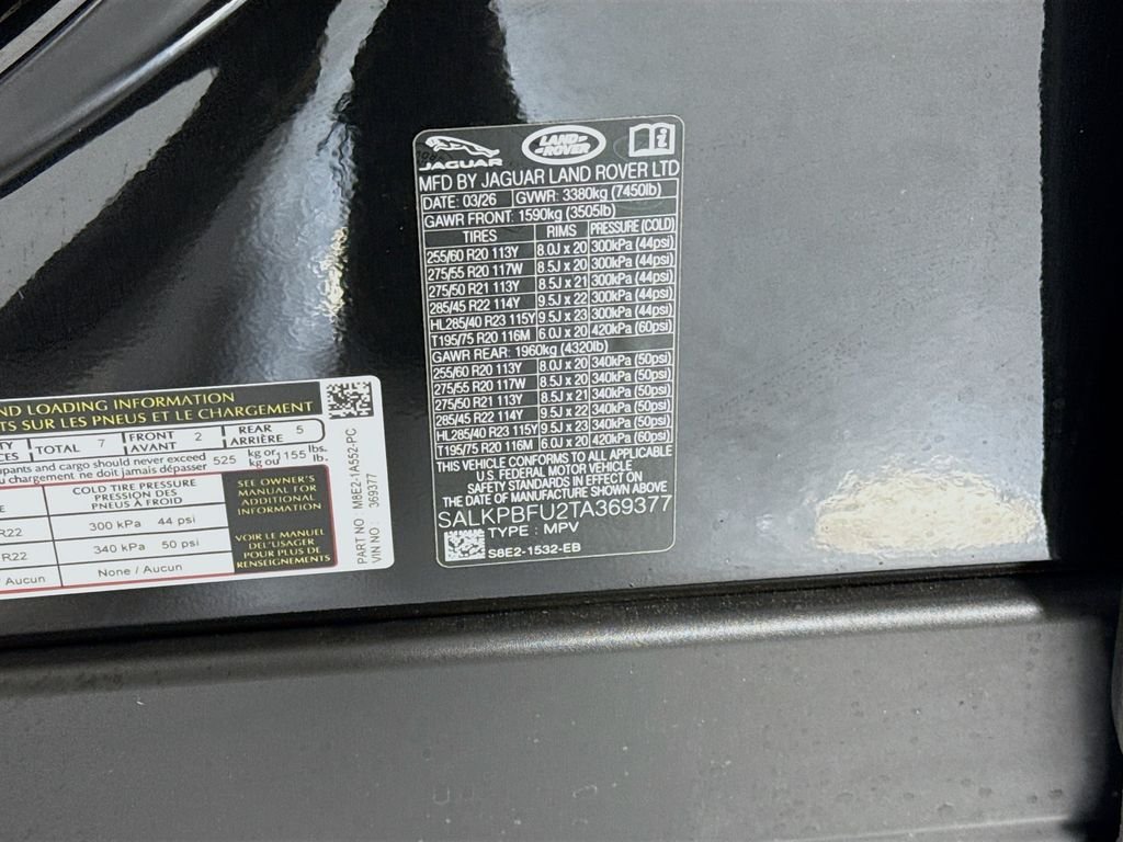 New 2026 Santorini Black Land Rover SE image 32
