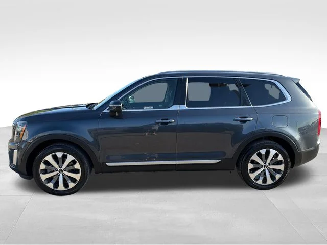 Used 2020 Gray Kia S image 4