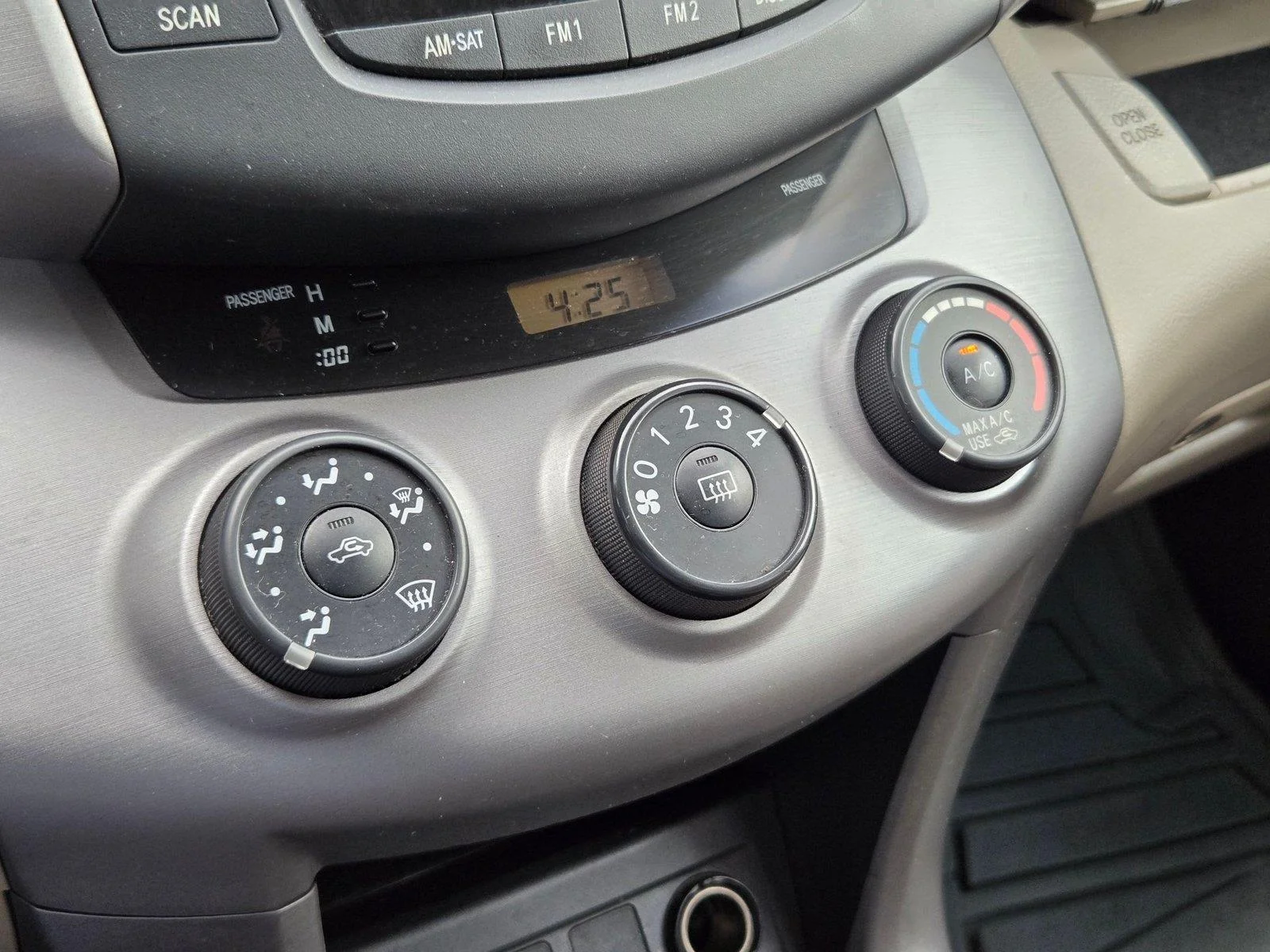 Used 2008 Everglade Metallic Toyota Base image 18