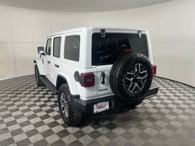 New 2026 Bright White Clear-Coat Exterior Paint Jeep Sahara image 3