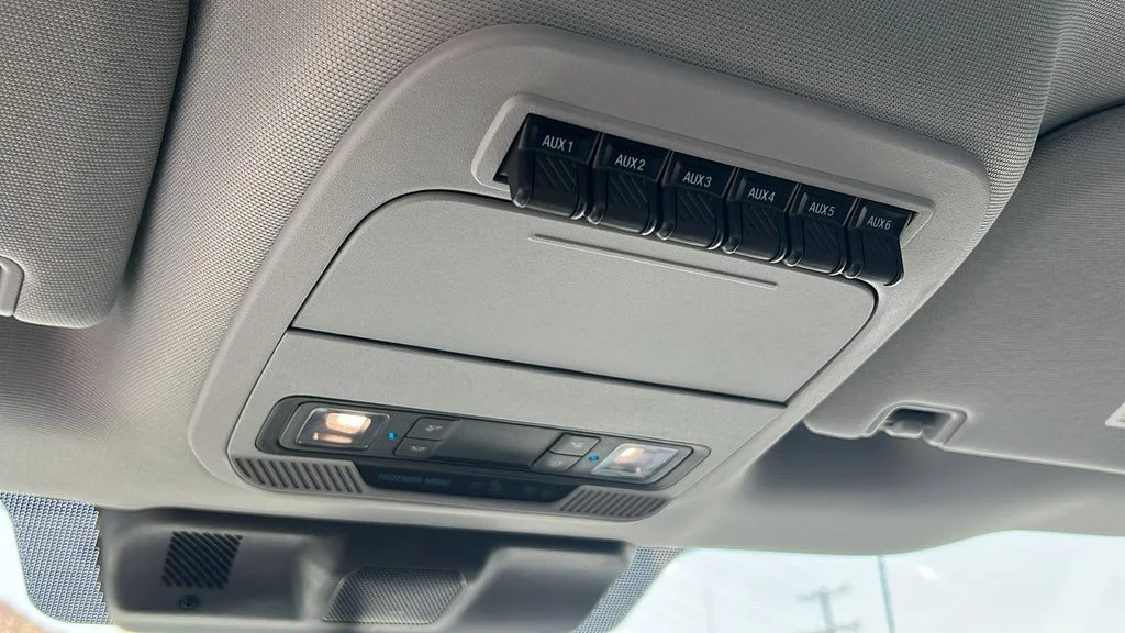 New 2024 Oxford White Ford F-450® XL image 19