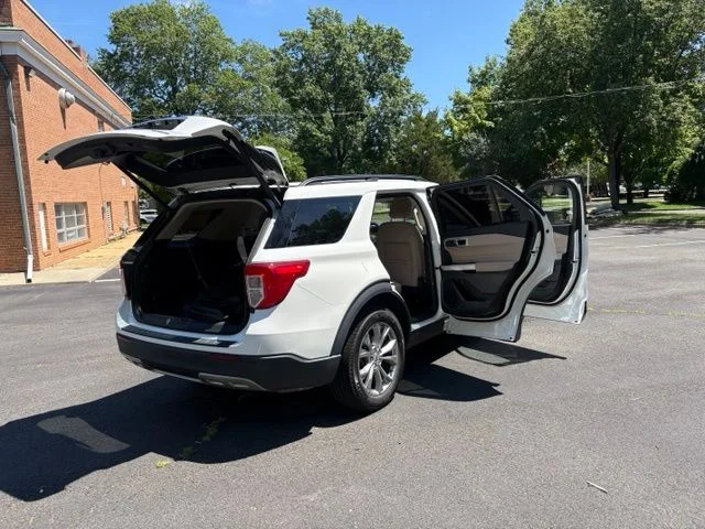 Used 2021 White Metallic Ford XLT image 33