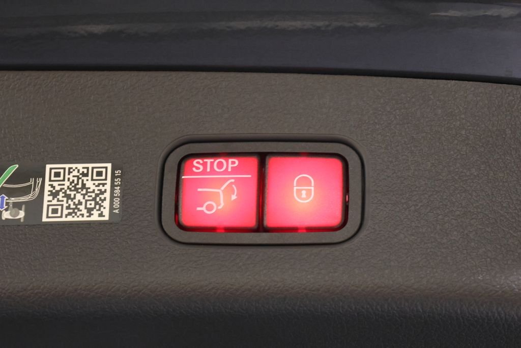 Used 2027  Mercedes-Benz GLC 300 image 56