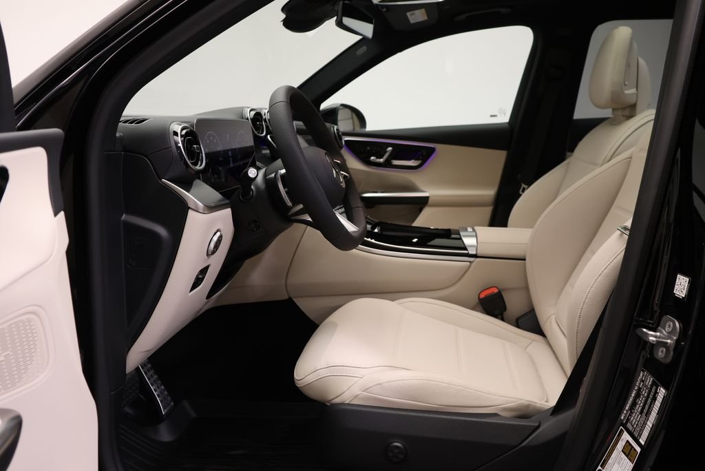 New 2027 Black Mercedes-Benz GLC 300 image 35