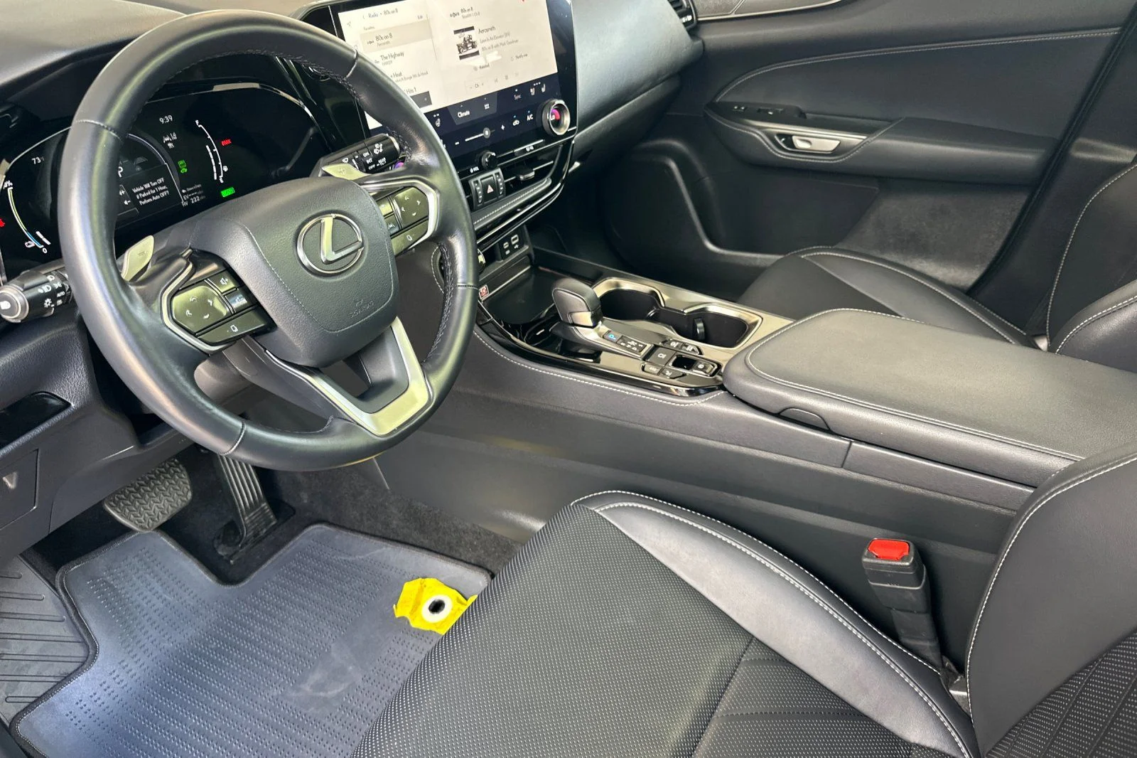 Certified Used 2025 SONIC TITANIUM Lexus 450h+ Luxury image 7