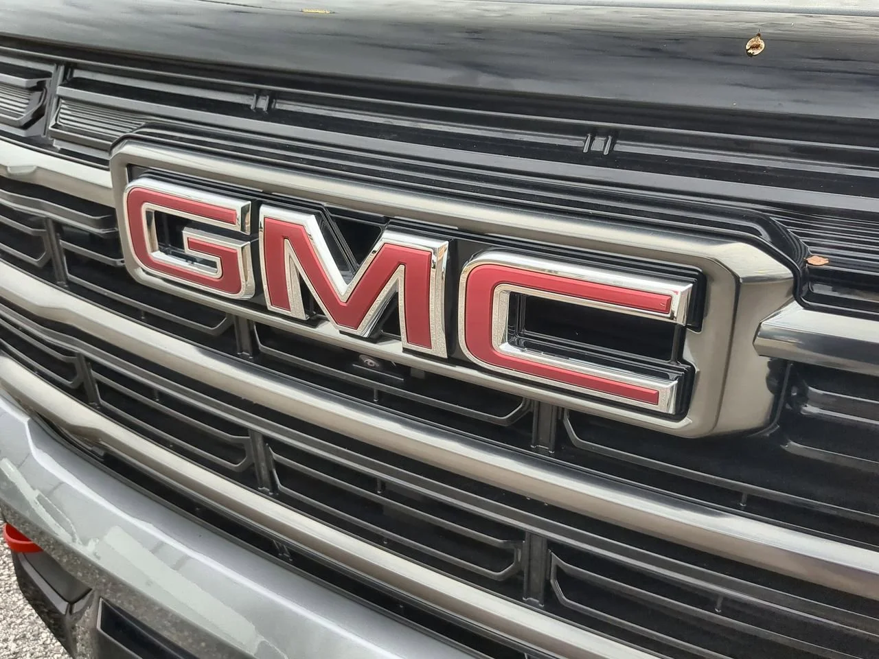 New 2026 Sterling Metallic GMC AT4 image 30