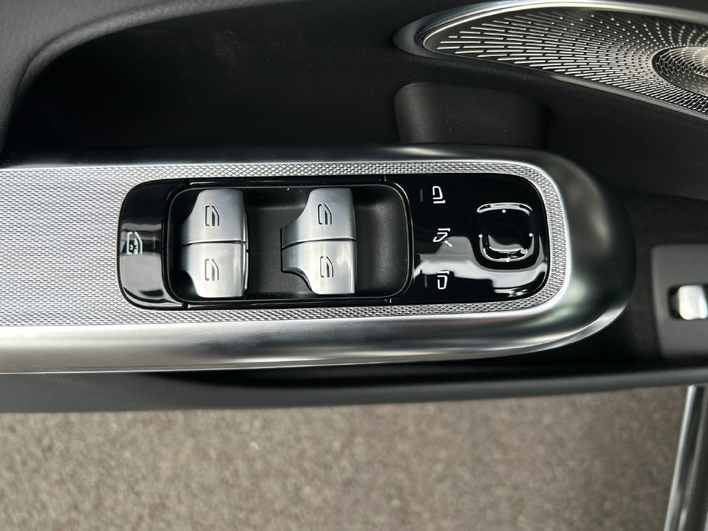 New 2026 Graphite Grey Metallic Mercedes-Benz E 450 image 12