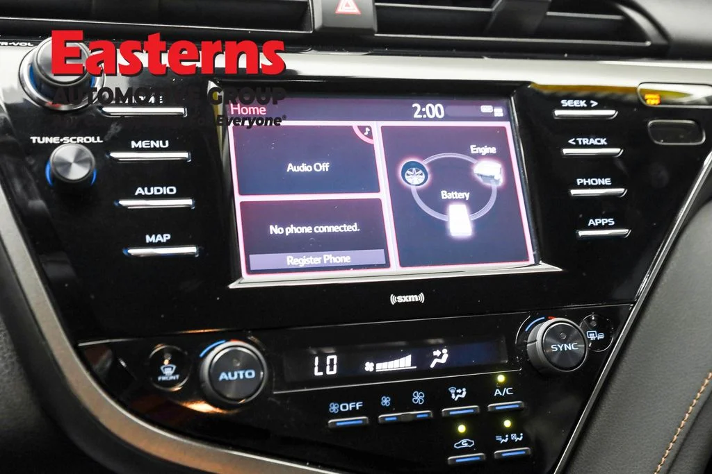 Used 2020 Silver Toyota LE image 18