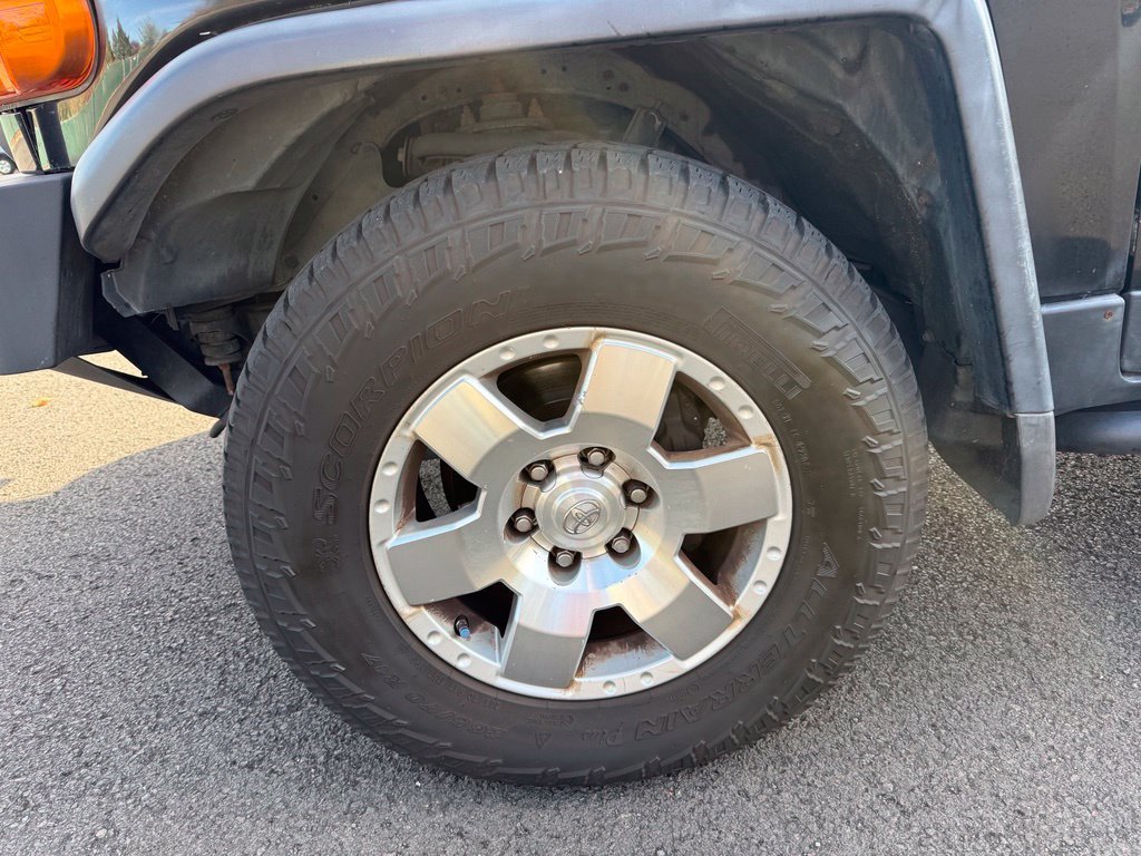 Used 2010 Black Toyota Base image 23