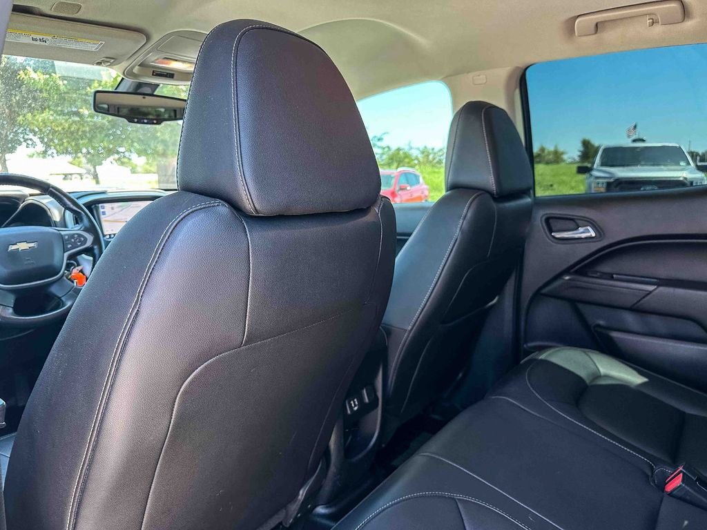Used 2019 Silver Chevrolet ZR2 image 17