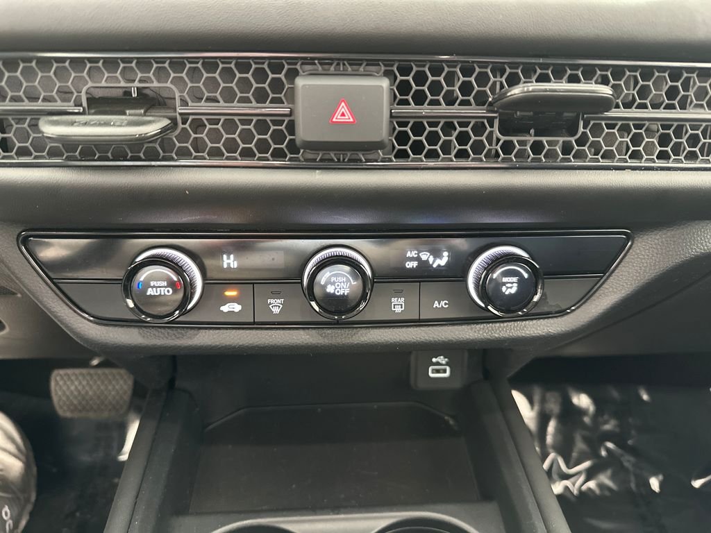 Used 2024  Honda LX image 17