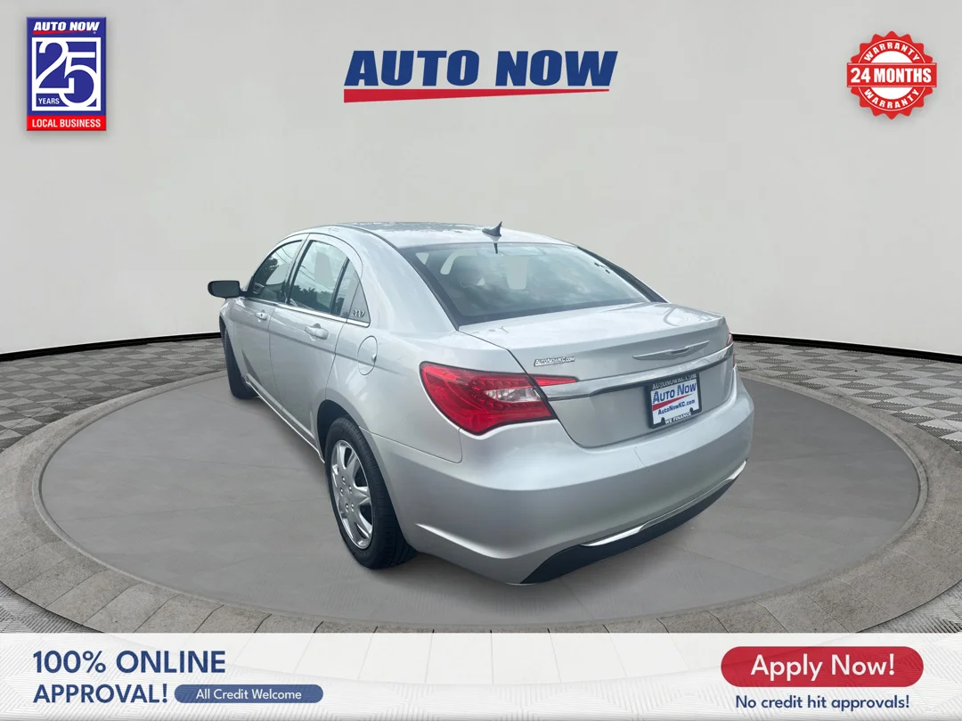 Used 2012 Silver Chrysler LX image 4