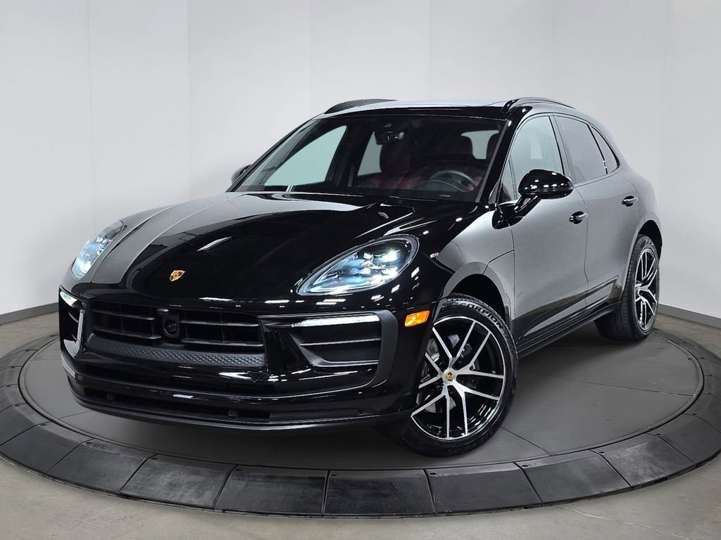 2025 Porsche Macan's photo