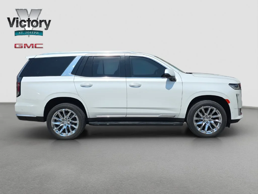 Used 2022 CRYSTAL WHITE TRICOAT Cadillac Premium Luxury image 19