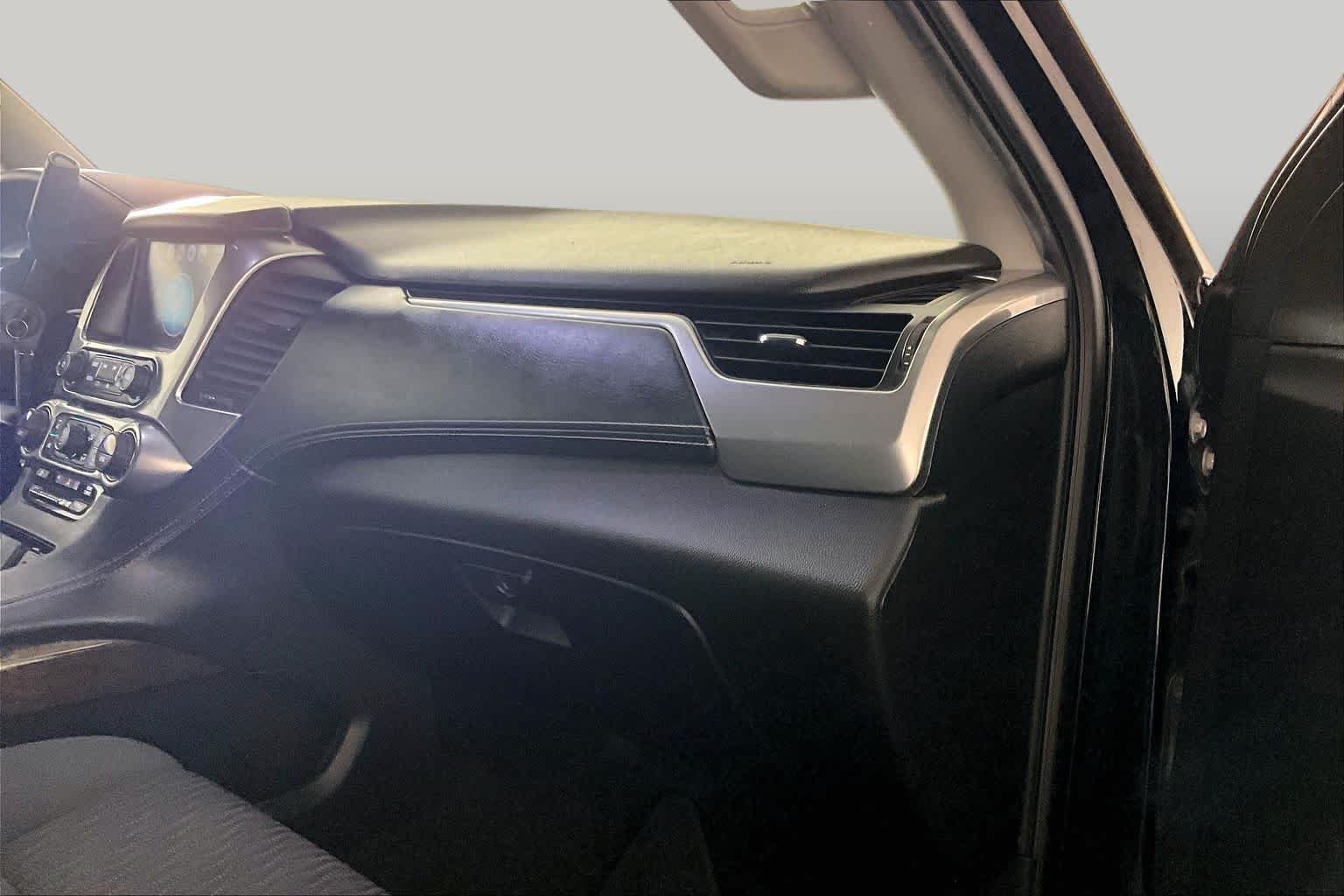 Used 2018 BLACK Chevrolet LS image 17