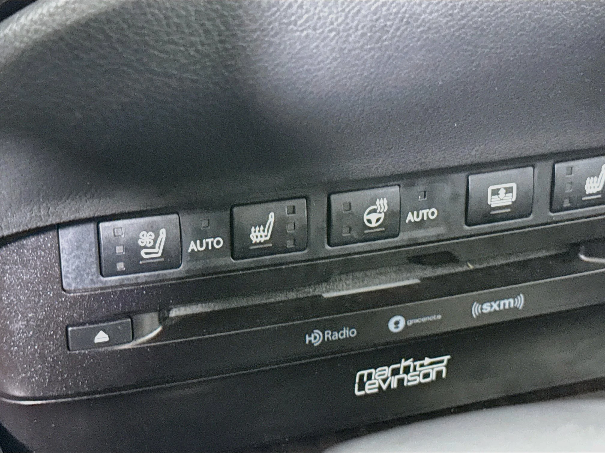 Used 2019 Silver Lexus 300h Luxury image 23