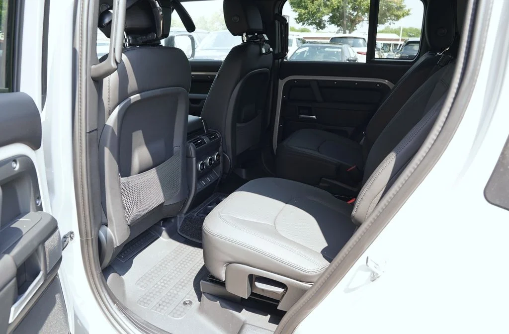 New 2026 Borasco Grey Land Rover X-Dynamic SE image 33