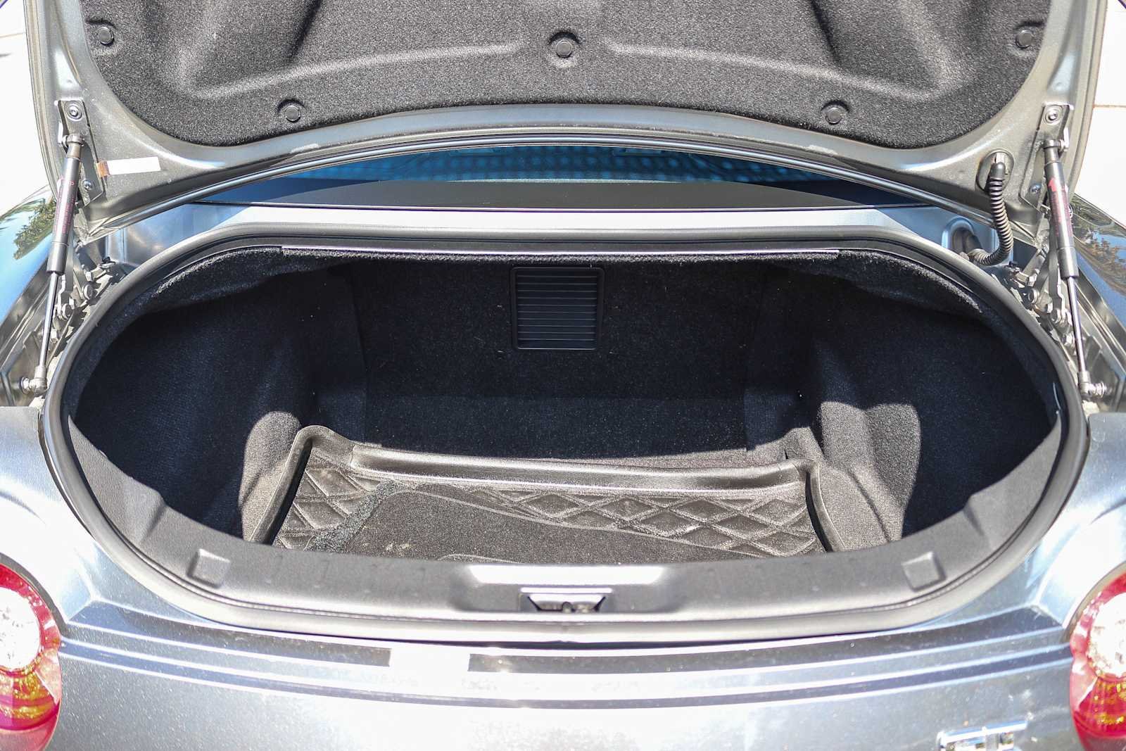 Used 2009 Gun Metallic Nissan Premium image 26