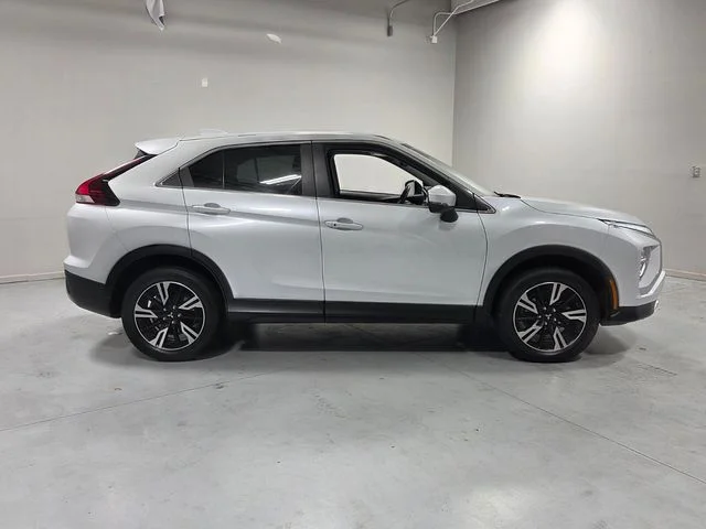 Used 2024 White Mitsubishi SEL image 16