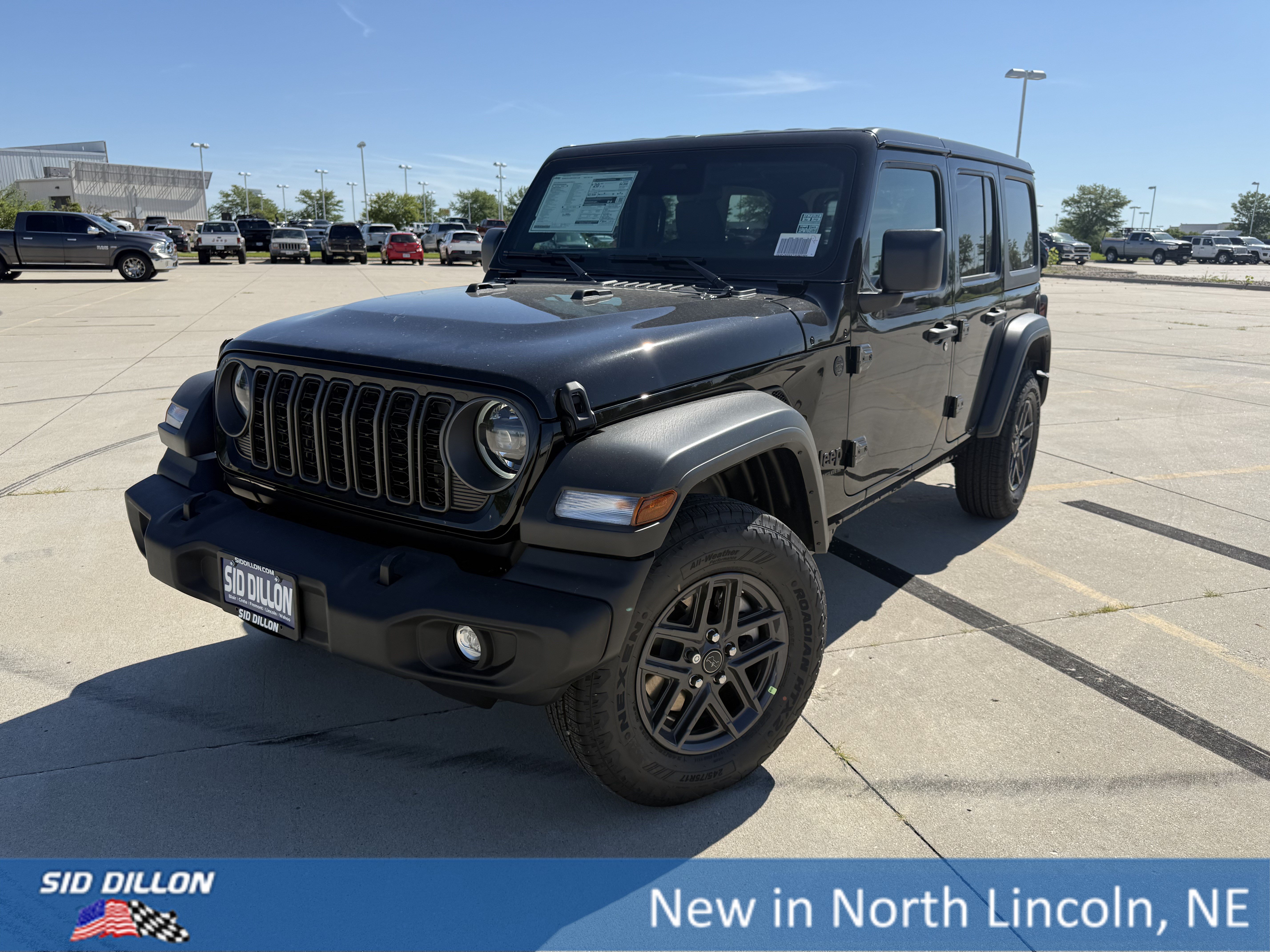 New 2026 Black Clear-Coat Exterior Paint Jeep 4-Door Sport S 4x4 image 1