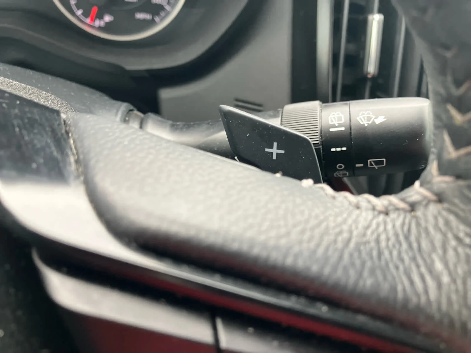 Used 2022 Ice Silver Metallic Subaru Onyx Edition image 22