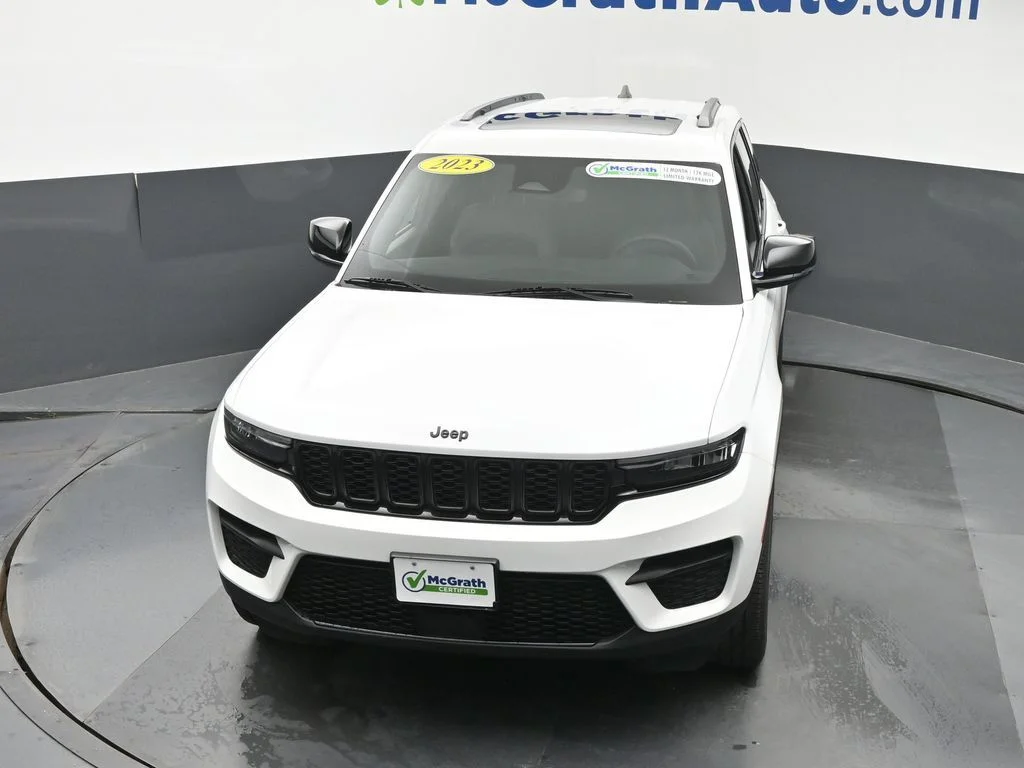 Used 2023 White Jeep Altitude X image 26