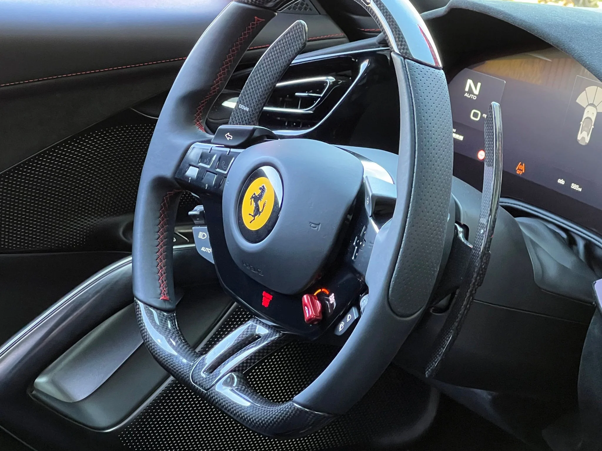 Used 2025  Ferrari Base image 38