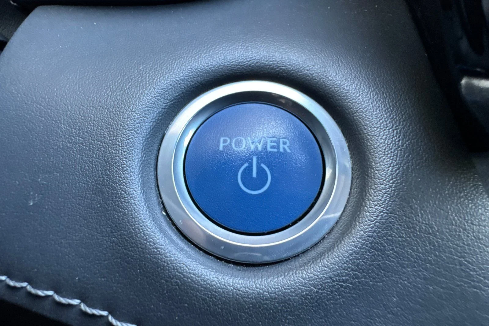Used 2021 Celestial Silver Toyota Hybrid XLE image 26