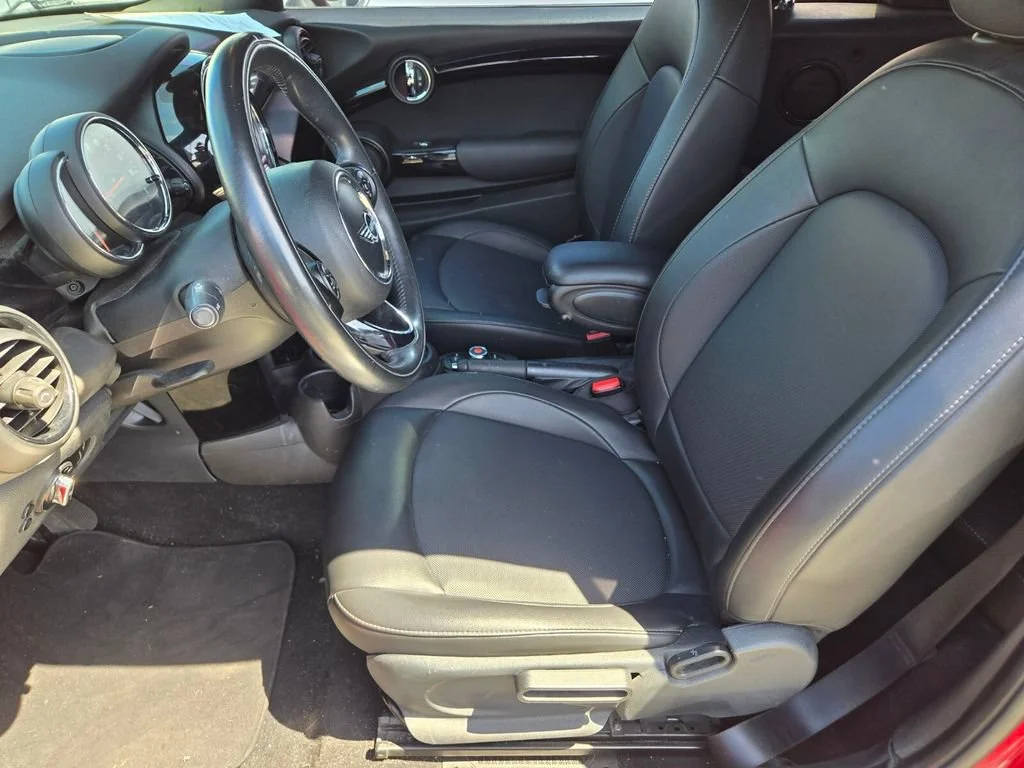 Used 2019 Chili Red MINI Cooper image 3