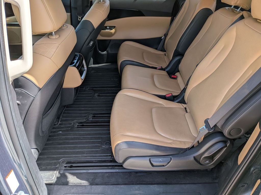 Used 2024 Blue Kia EX image 31