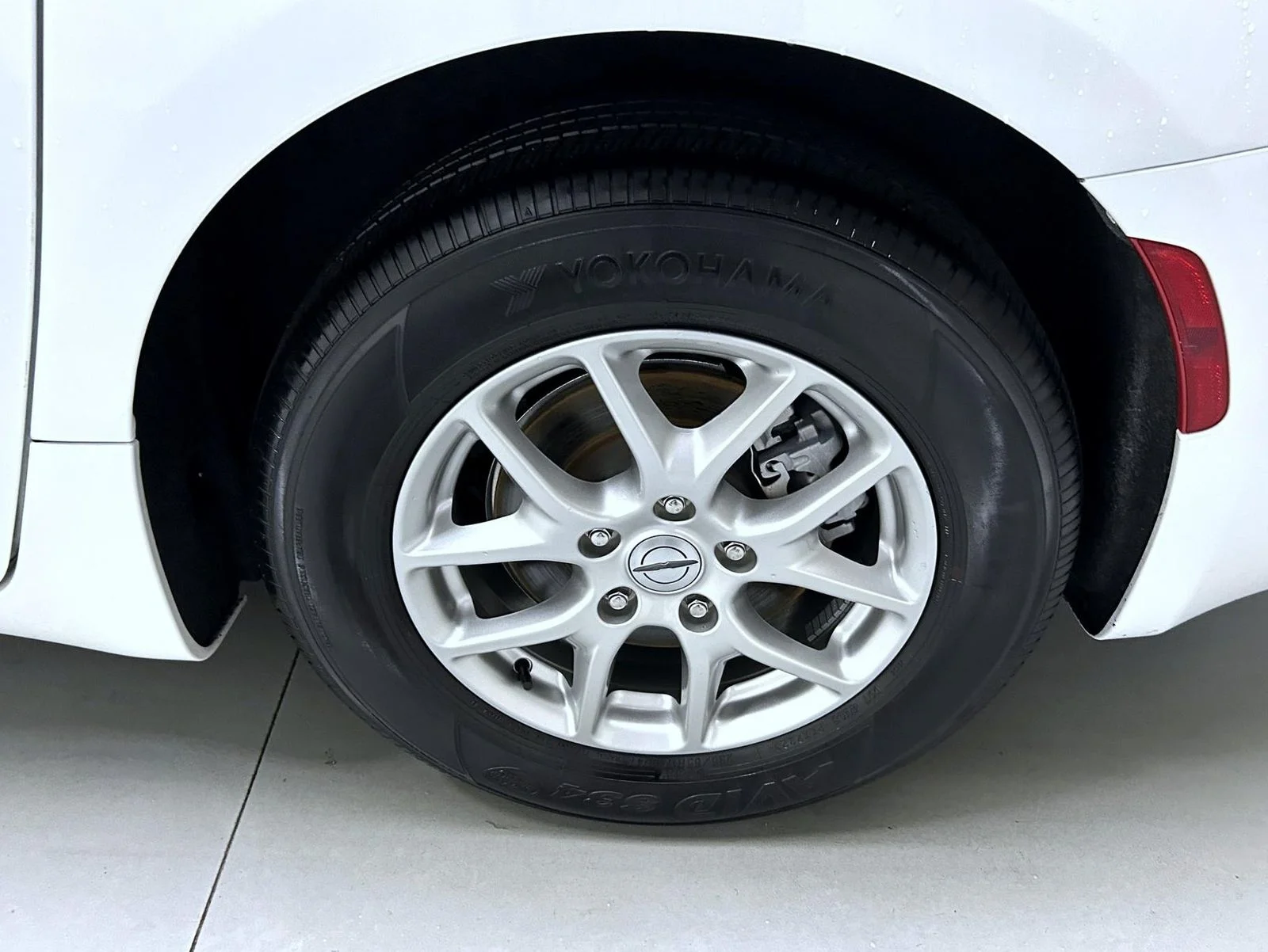 Used 2023 White Chrysler LX image 21