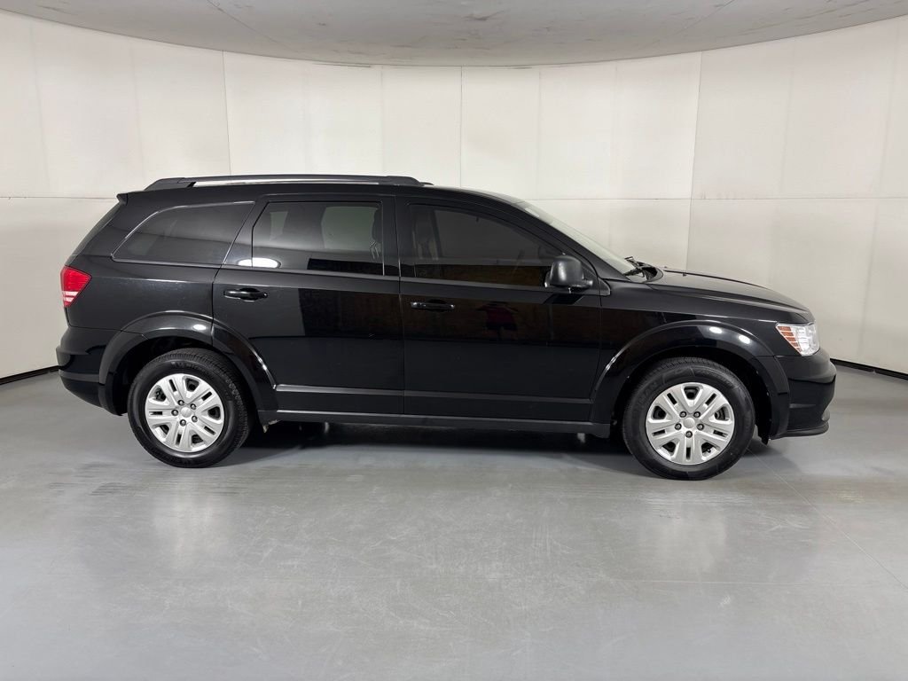 Used 2019 Black Dodge SE image 9