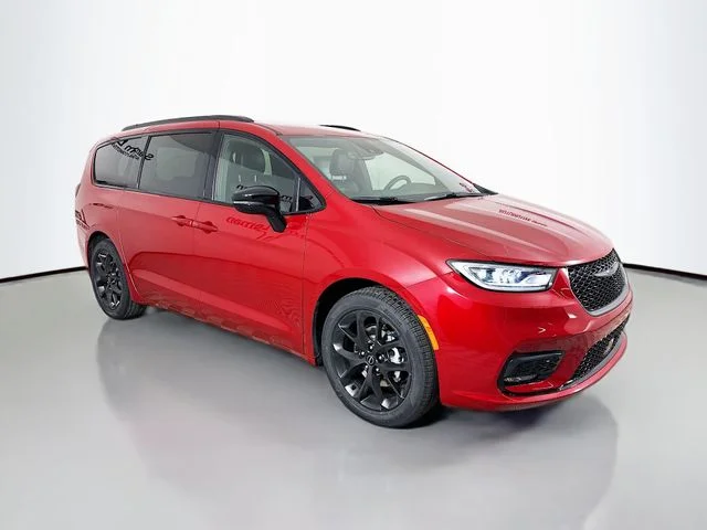 2026 Chrysler Pacifica Select for sale at Sam Leman Chrysler Jeep Dodge of Bloomington
