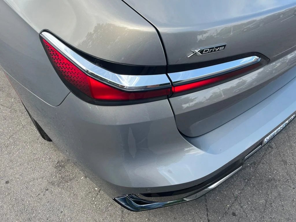 Used 2026 Oxide Grey Met BMW 740i xDrive image 27