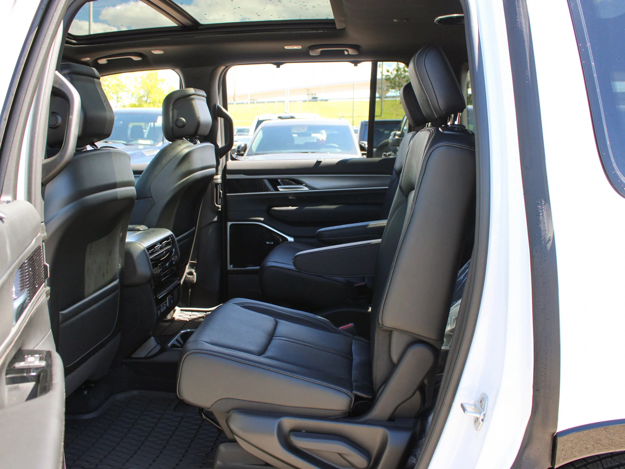 Used 2026 White Jeep Limited Reserve* image 10