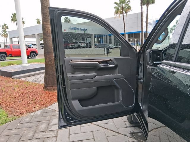 Used 2024 Onyx Black GMC Elevation image 14