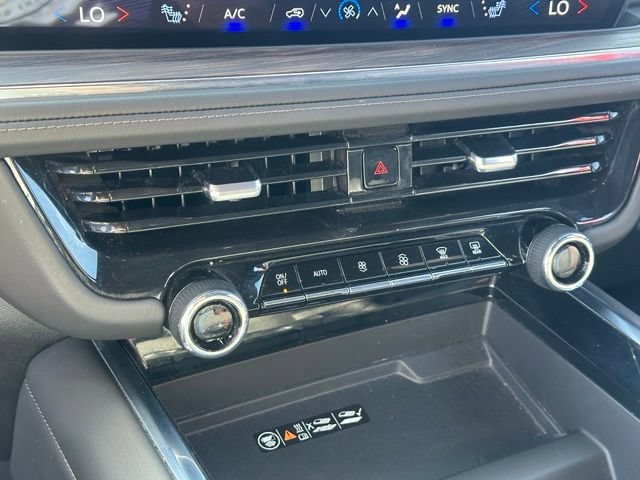 2025 Chevrolet Suburban Z71 - Photo 24