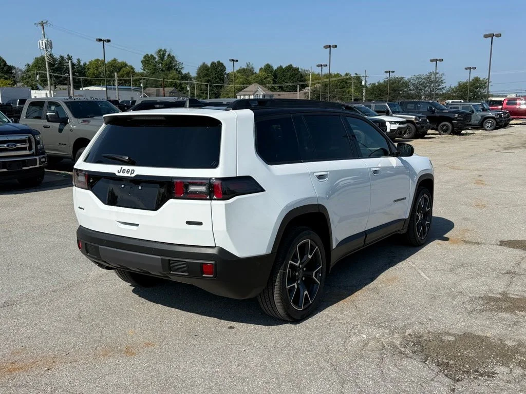 New 2026 Bright White Clear-Coat Exterior Paint Jeep Overland image 6
